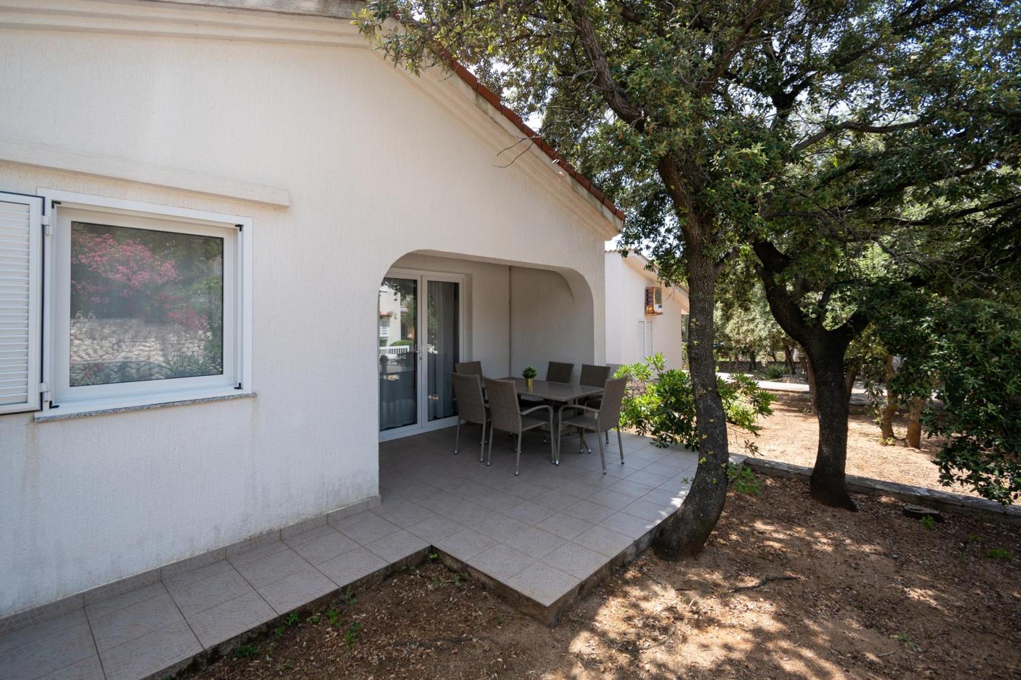 Apartments With A Parking Space Mandre, Pag - 16836 Exterior photo